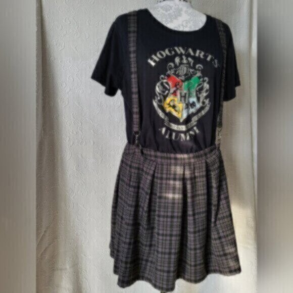 Harry Potter T Shirt & Skirt Set Women’s sz XL - Picture 5 of 11